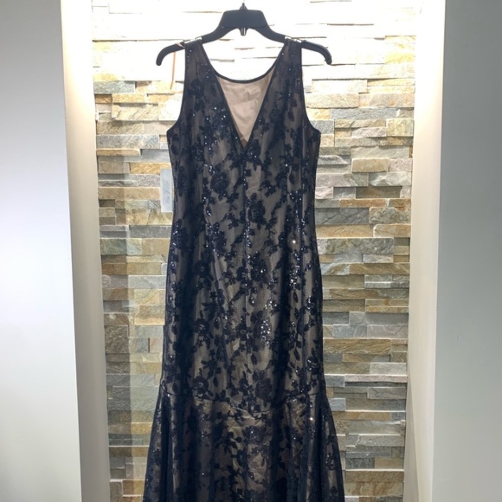 ELIZA J Sequin & Lace High/low Trumpet Gown - Picture 5 of 10